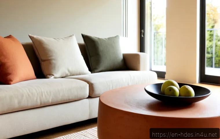 Home 17 홈디자인 실내 컬러 매칭 가이드 - Photorealistic modern living room designed as a clear interior color-matching example, warm beige so...